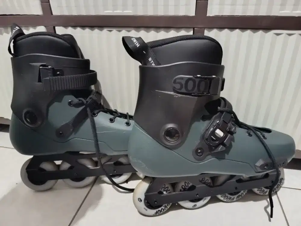 SEPATU RODA DECATLON MF500