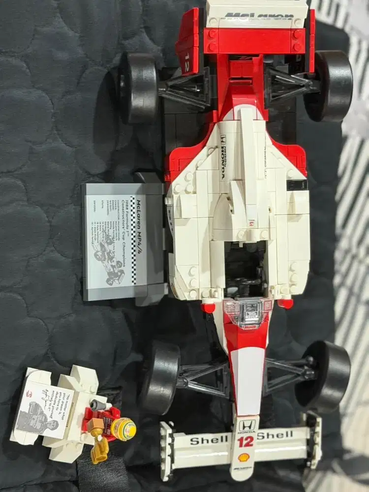 LEGO Icons McLaren MP4/4 & Ayrton Senna, set 10330