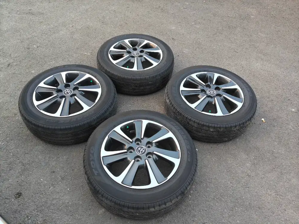 Jual vleg OEM VOXI R16 pcd 5x114.3 kond mulus ban Toyo bawahan 4pcs.