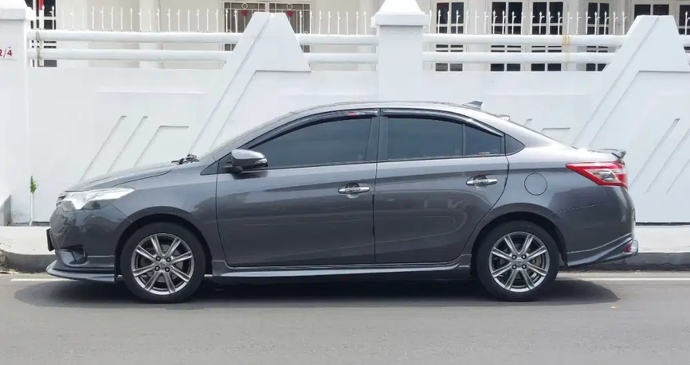 DIJUAL ISTIMEWA TOYOTA VIOS G MATIC 2013-2014 BODY KIT FULL ORI TRD