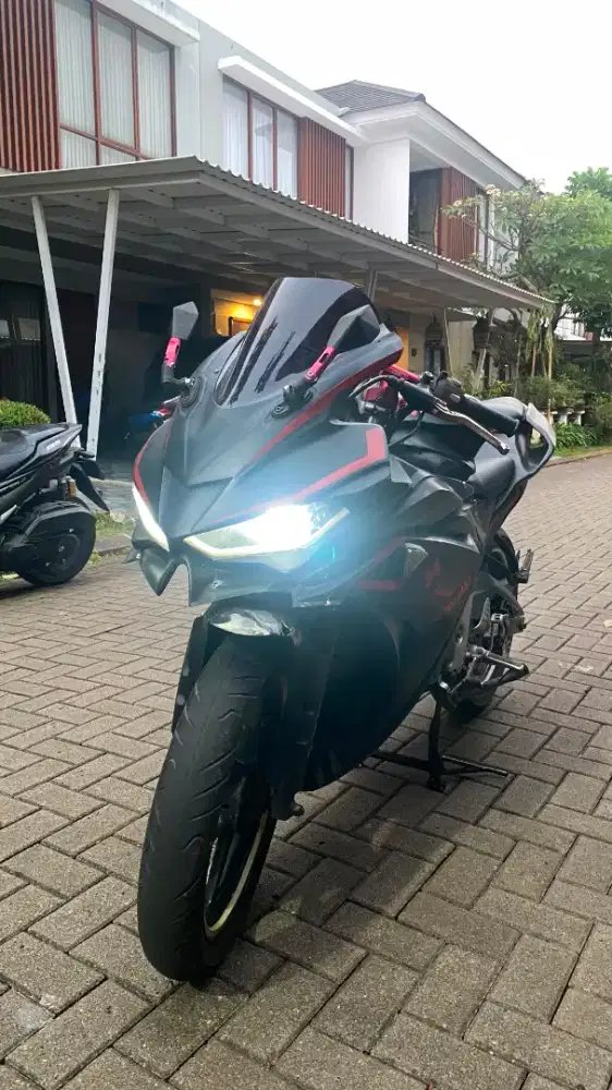 Di Jual Motor Byson Custom Body R15