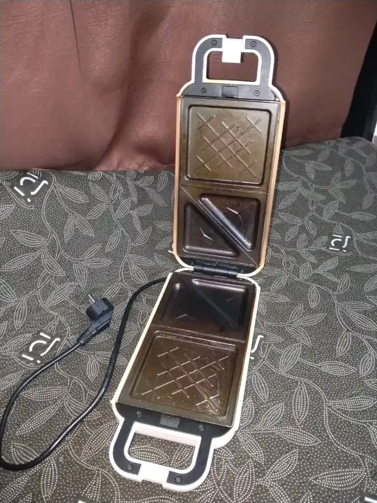 Panggangan Roti elektrik
