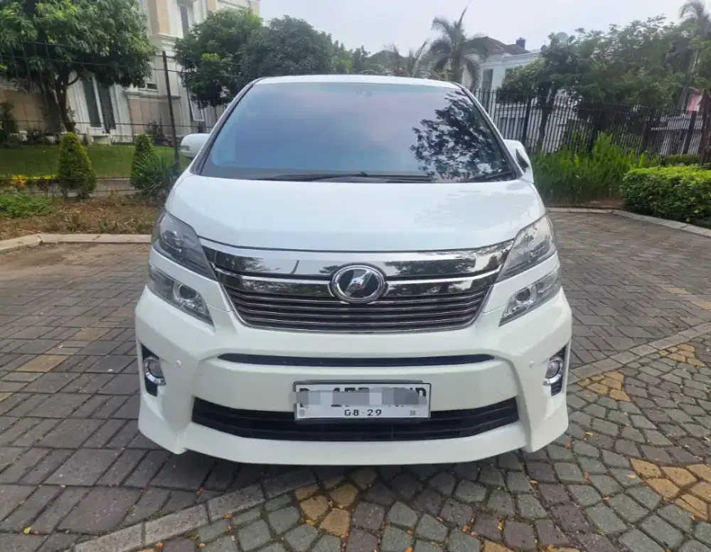 Toyota Vellfire 2.4 ZG 2014 Putih Pilot Seat