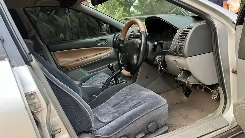 Mitsubishi Galant 1999 Bensin