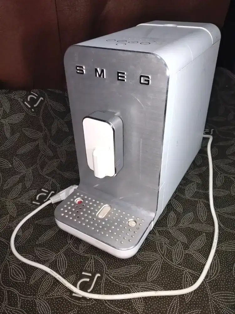 Mesin coffee merk SMEG