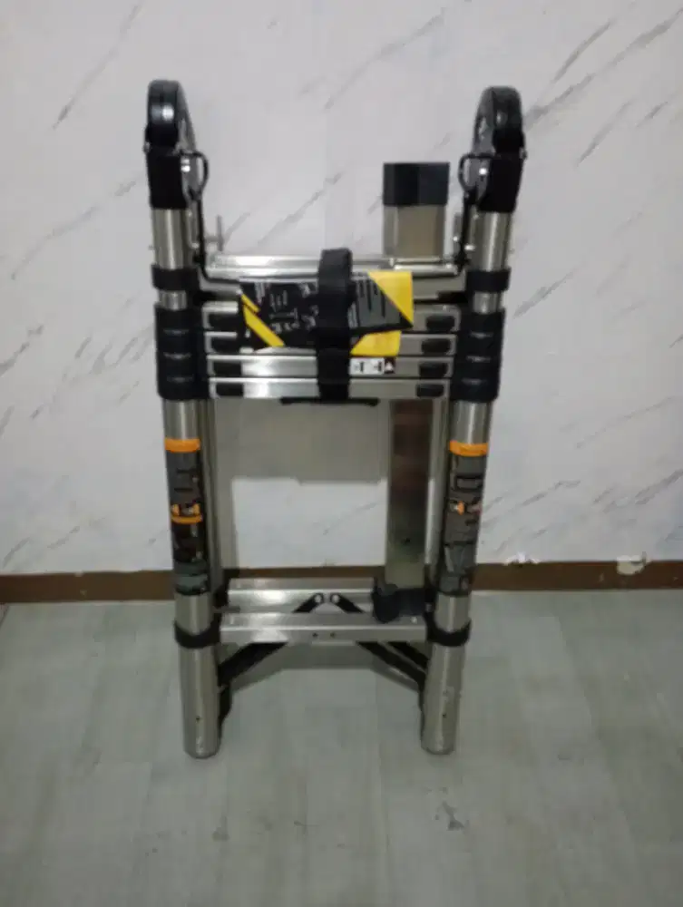 Tangga Teleskopik 2,5M