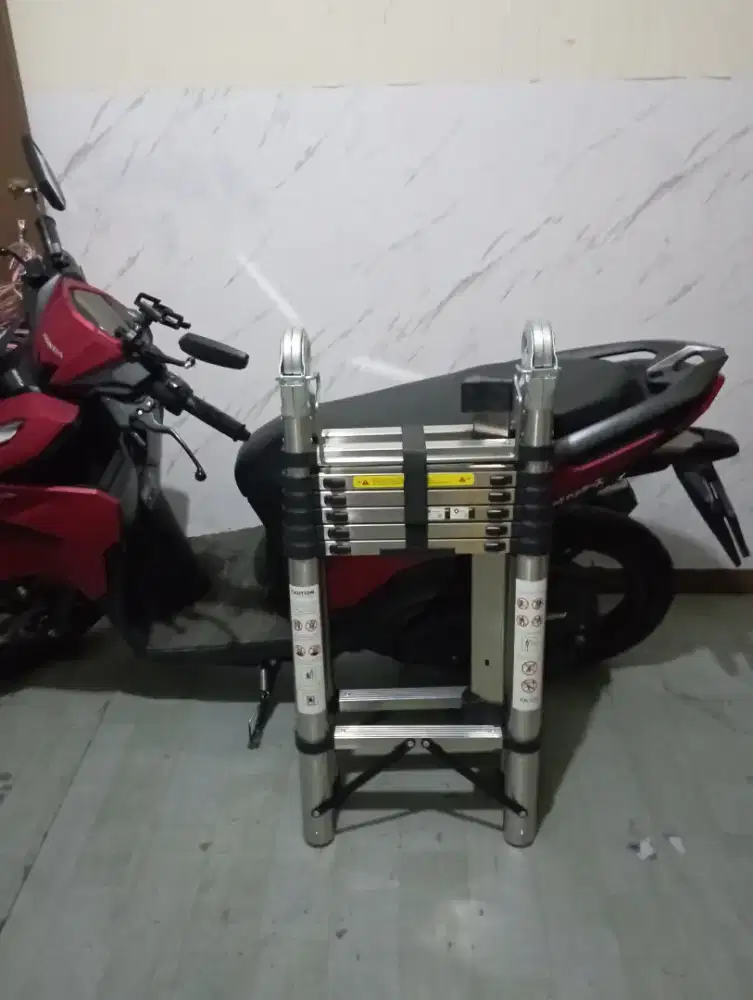 Tangga Teleskopik 2,9M