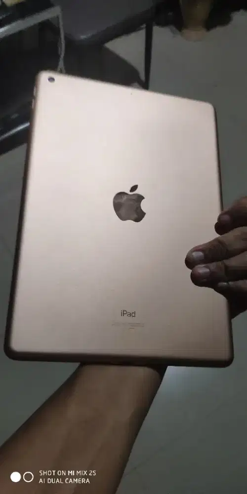 ipad 7 128gb ibox fullset
Wifi cell