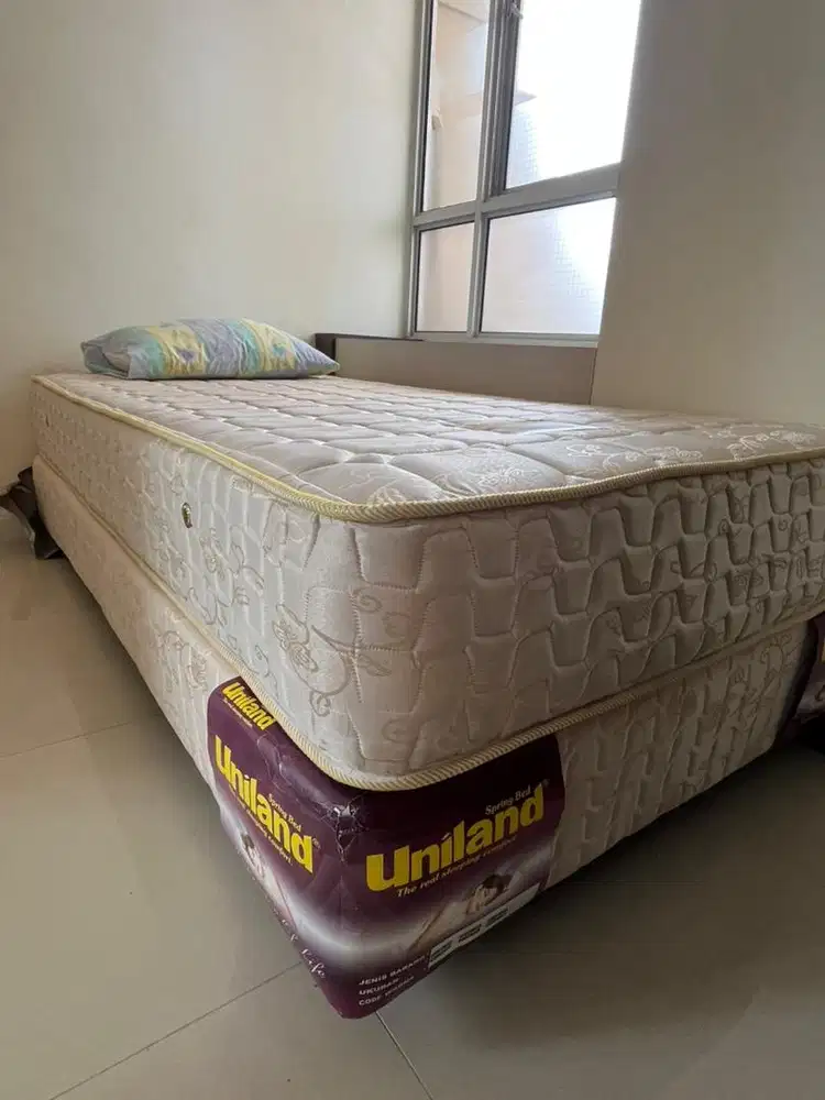 Ranjang springbed Uniland 95% jarang pakai ex apertemen