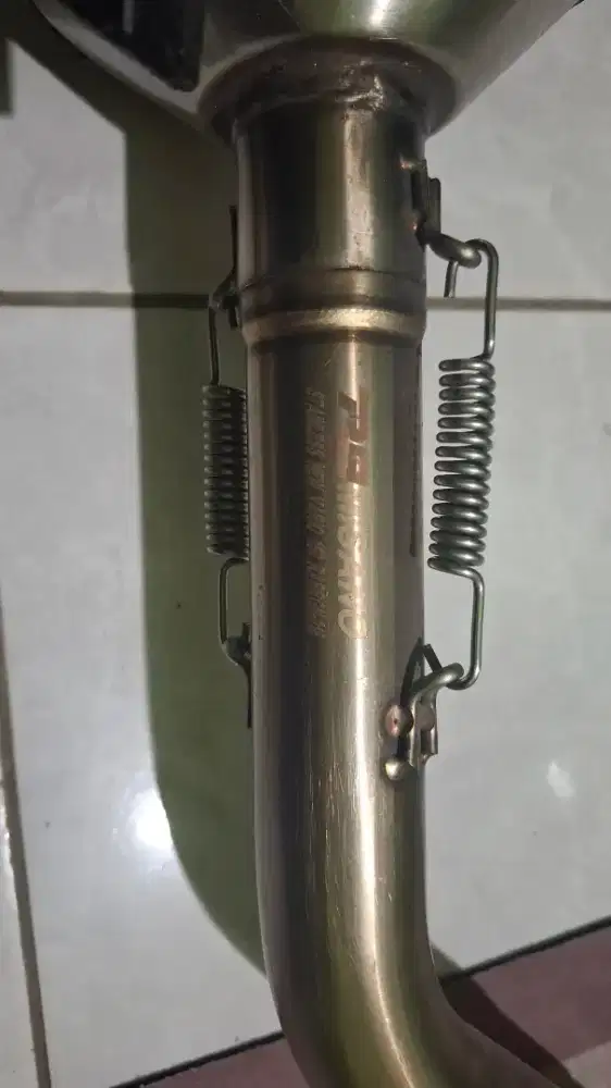 Knalpot R9 Misano Vario