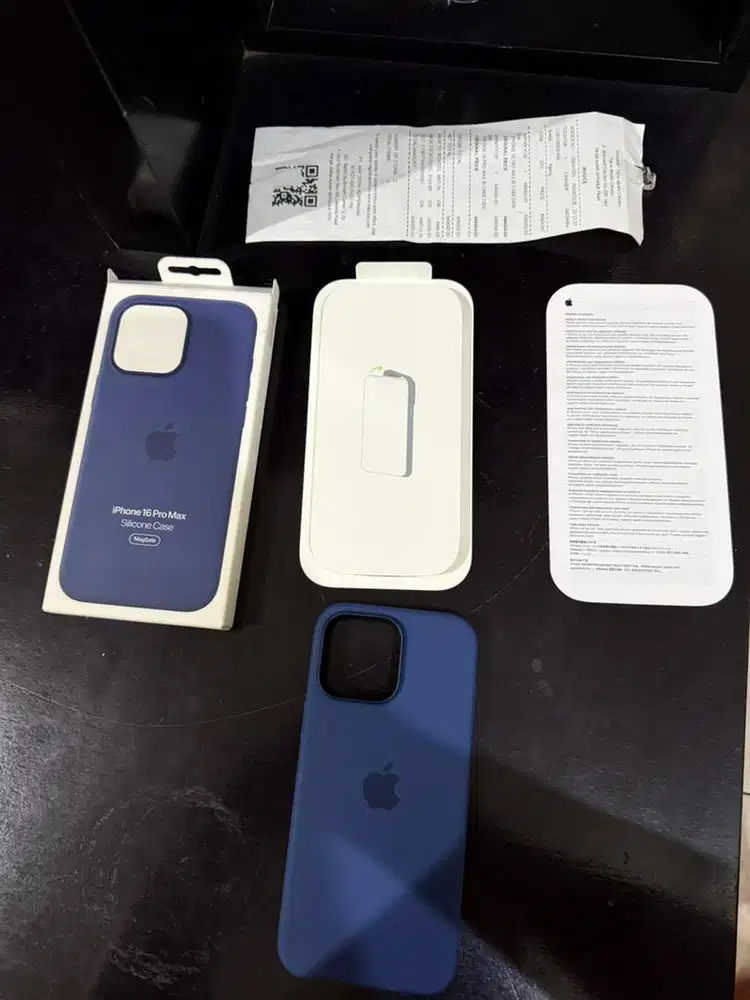 Iphone 16 pro max silicone case denim