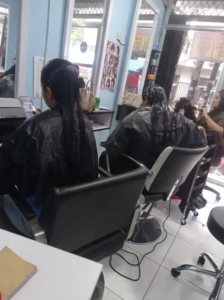 Lowongan salon stylist wanita
