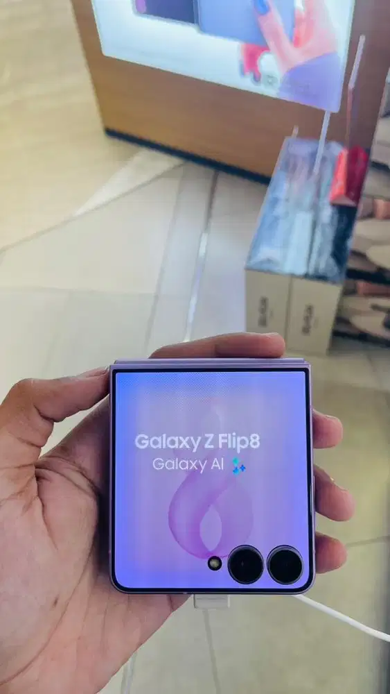Samsung Galaxy Z Flip8 (bisa cicilan modal ktp aja)