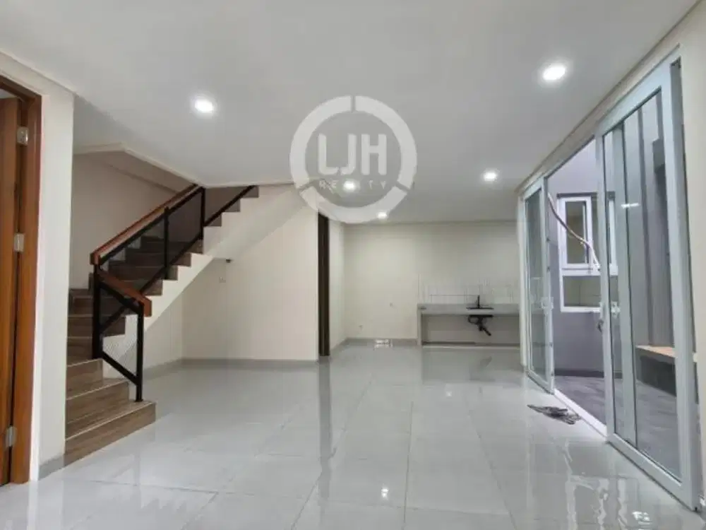 Rumah Brand New 2,5 Lantai Luas 120m2 di Kelapa Nias, Kelapa Gading, Jakarta Utara