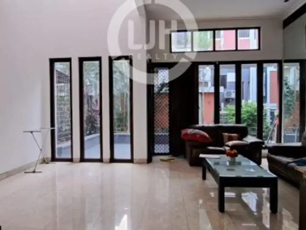 RUMAH DI GADING PARK VIEW LUAS 180M2 DI KELAPA GADING, JAKARTA UTARA