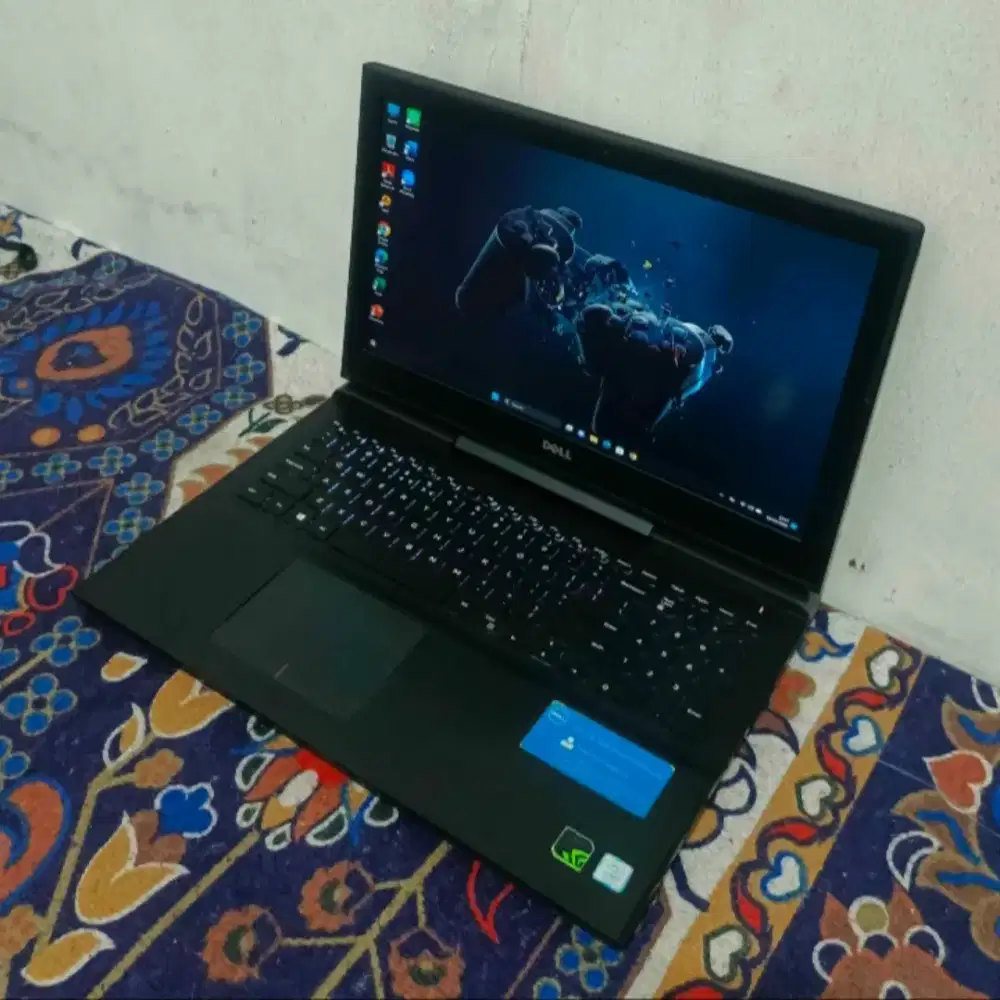DELL INSPIRON 15 7000 GAMING
Core i7 GTX 1050 Ti 4GB RAM 8GB SSD + HDD