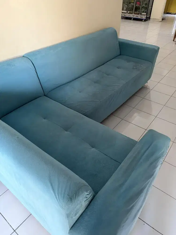 Dijual cepat Sofa