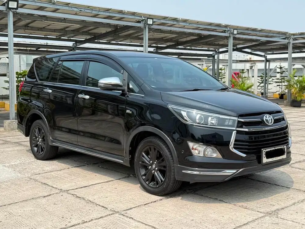 Toyota Kijang Innova 2.0 Venturer Matic 2018 Low KM 54RB Antik
