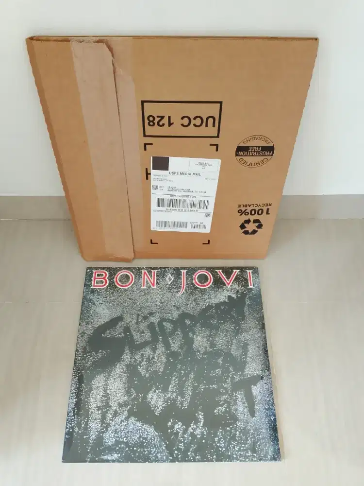 Bon Jovi Slippery When Wet vinyl records Original USA sealed