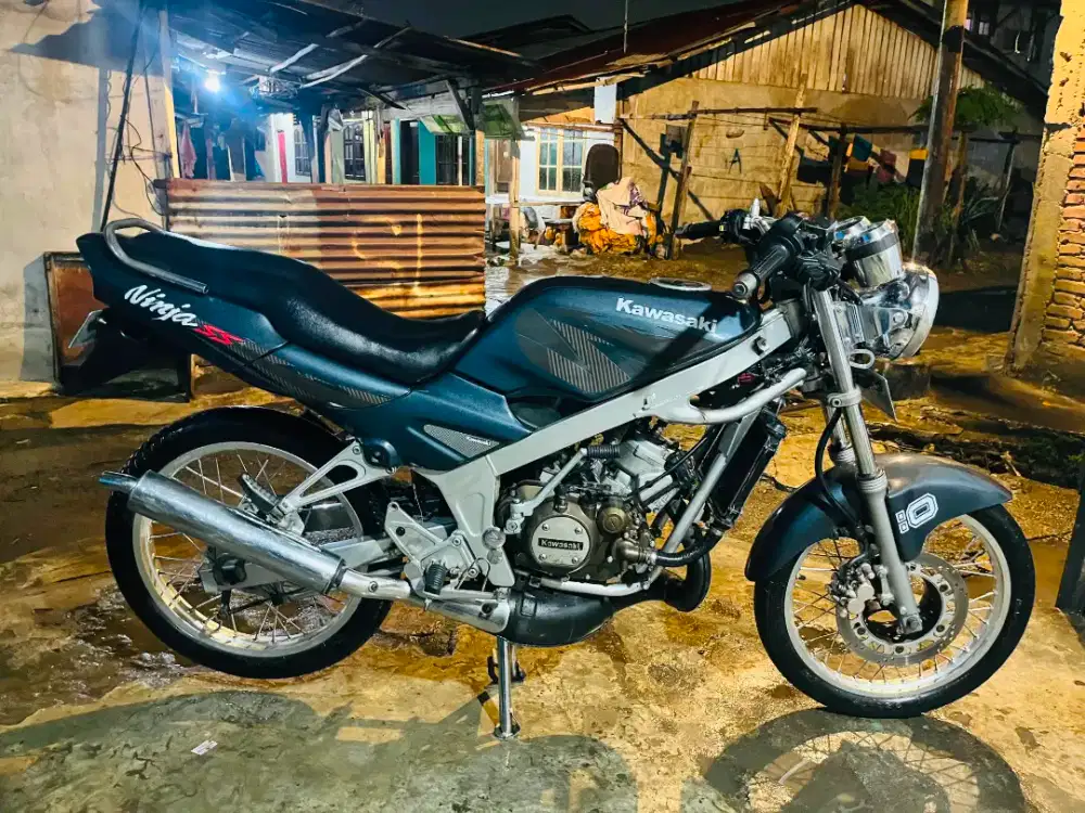 Dijual cepat ninja 2009 surat lengkap stnk fotocopy