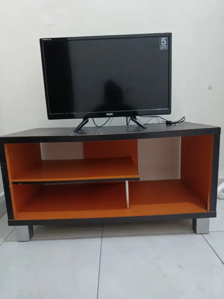 TV dan meja murah
