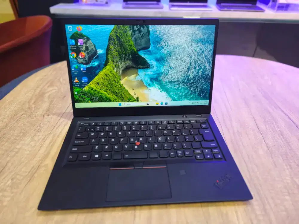 LENOVO THINKPAD X1 CARBON