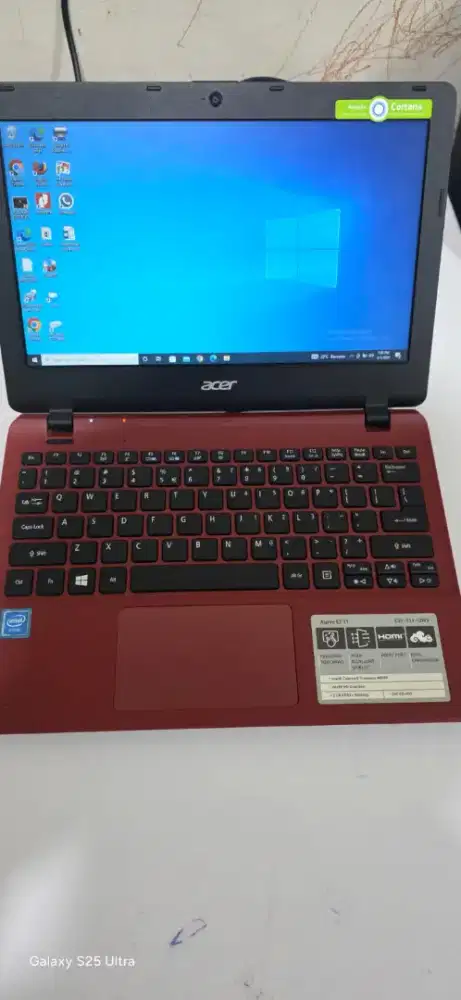 Laptop Acer Aspire ES11 / ES1-131 (warna Merah)