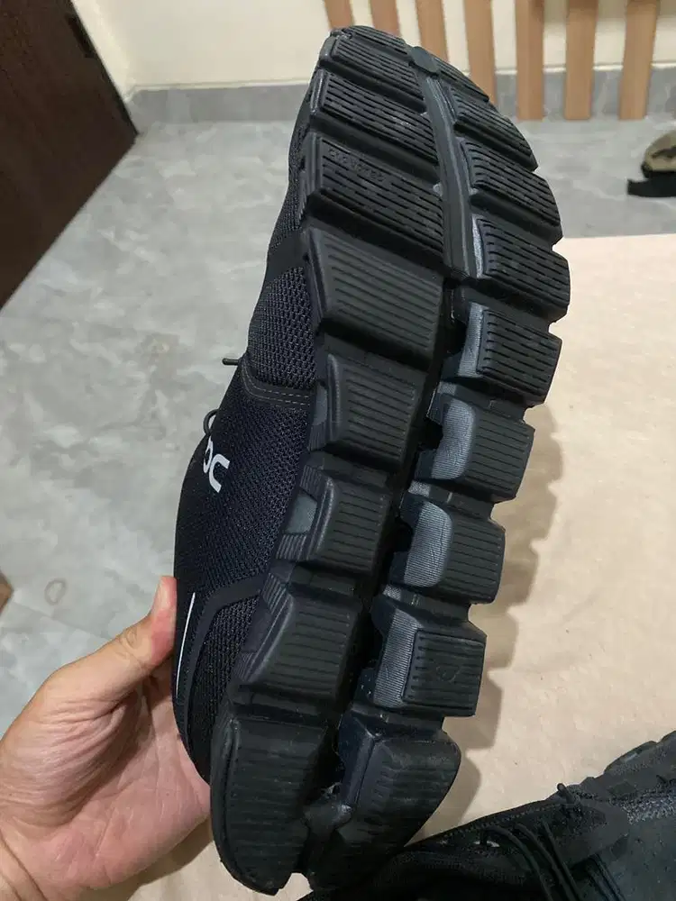 Jual sepatu baru