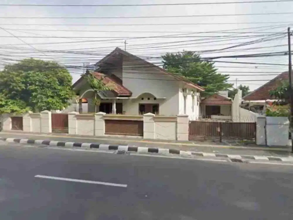 RUMAH JALAN RAYA TENTARA PELAJAR LAMPER KIDUL SEMARANG SELATAN