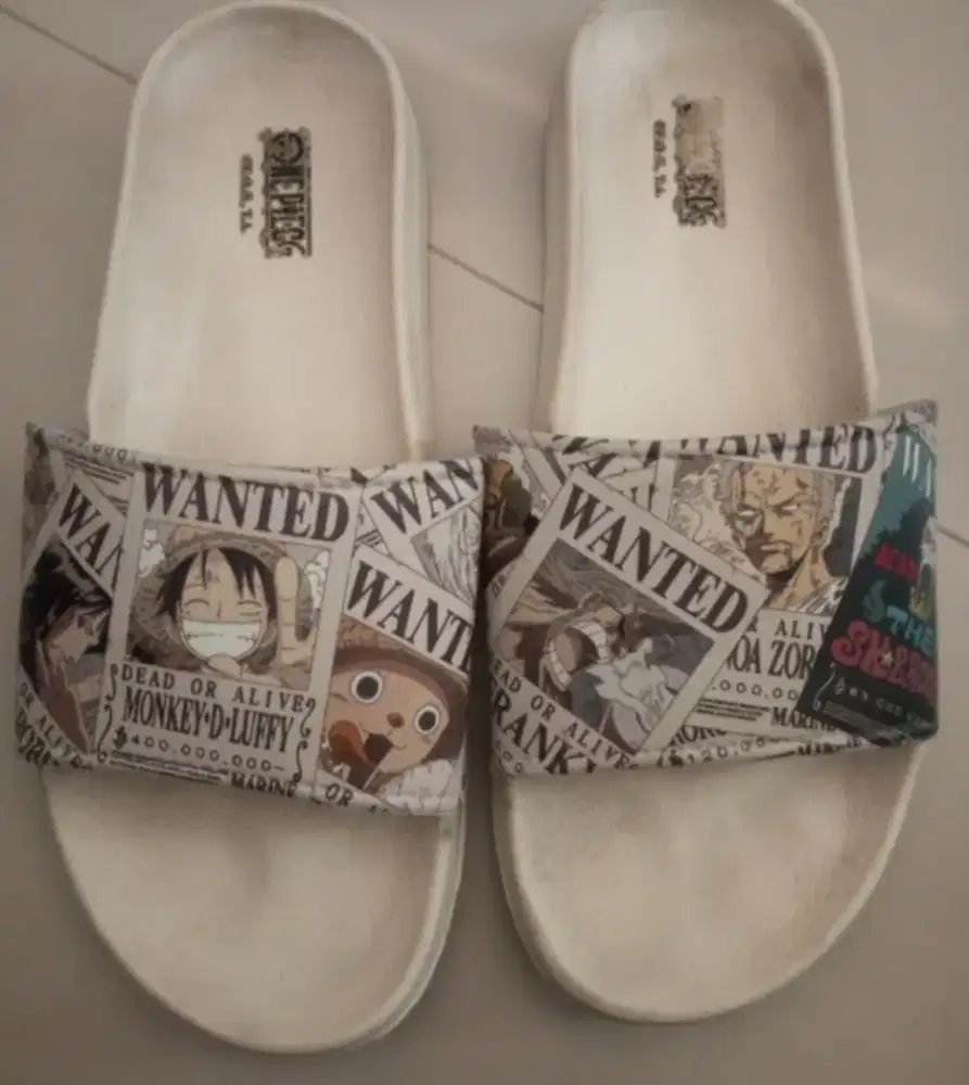 Sendal slip on one piece size 44