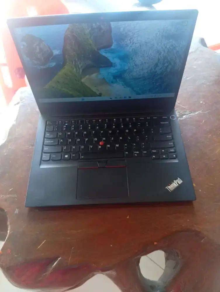 Thinkpad E14 core i5 gen 10 ram 8 ssd nvme 512 GB