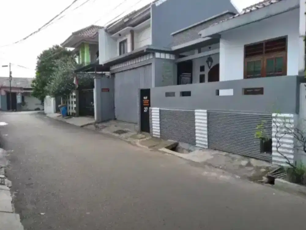 Rumah Disewakan Bisa Kantor Di Poltangan Pasar Minggu, dekat tol JORR Simatupang