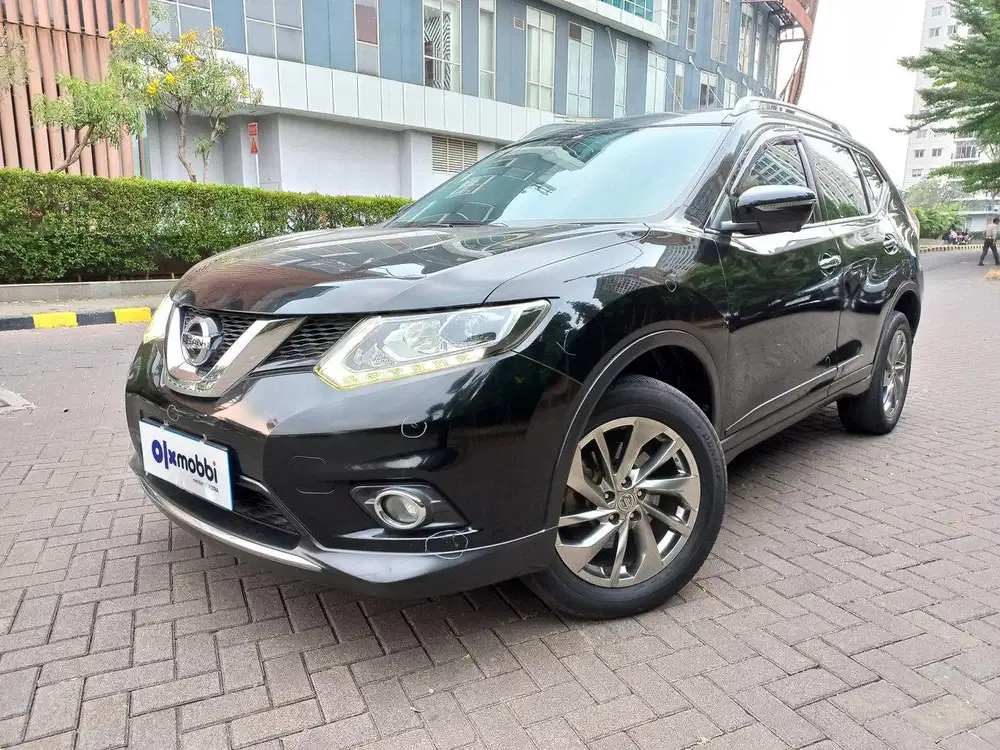 TDP 1 JUTA Nissan X-Trail 2.5 Bensin-AT 2016 Hitam CAEYD
