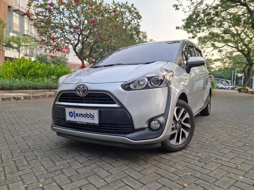 TDP 1 JUTA Toyota Sienta 1.5 V Bensin-AT 2018 Silver CUATD