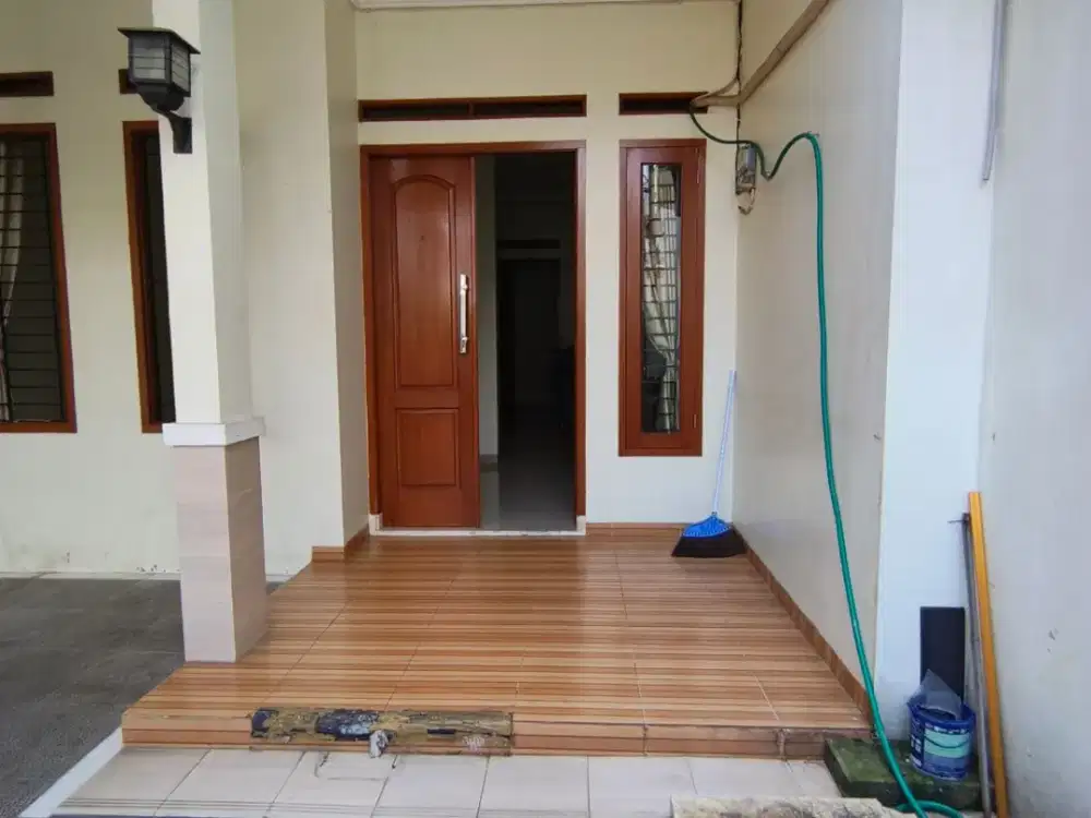 Rumah Minimalis 2 Lantai Disewakan Bisa Kantor Di Poltangan Pasar Minggu, Tj. Barat