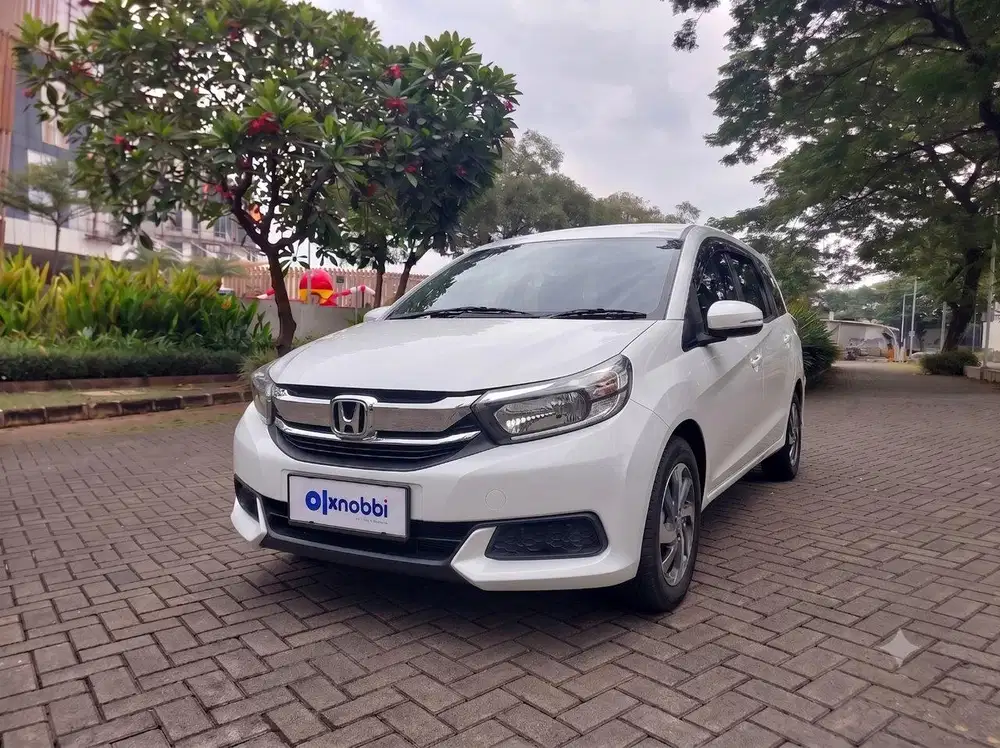 TDP 1 JUTA Honda Mobilio 1.5 S Bensin-MT 2018 Putih CKKKB