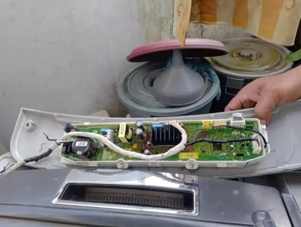 jasa servis ac kulkas frrzer showcase mesin cuci dan bongkar pasang ac