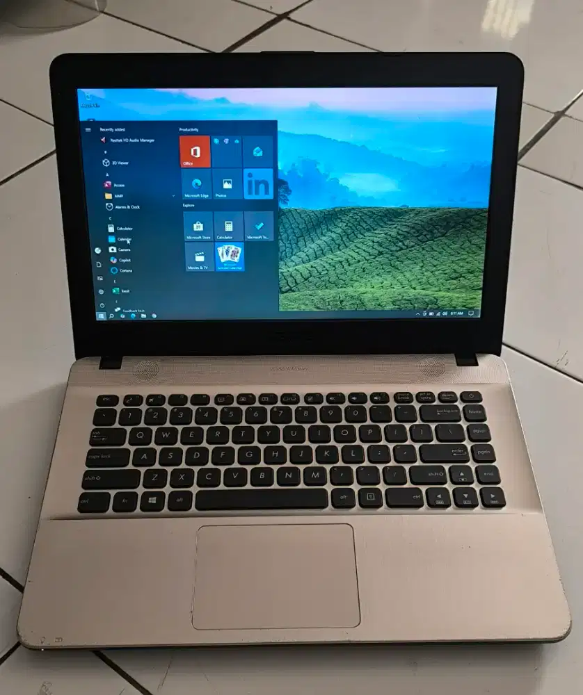 Laptop Asus mulus all normal windows 10 batre 3 jam enak ngetik music
