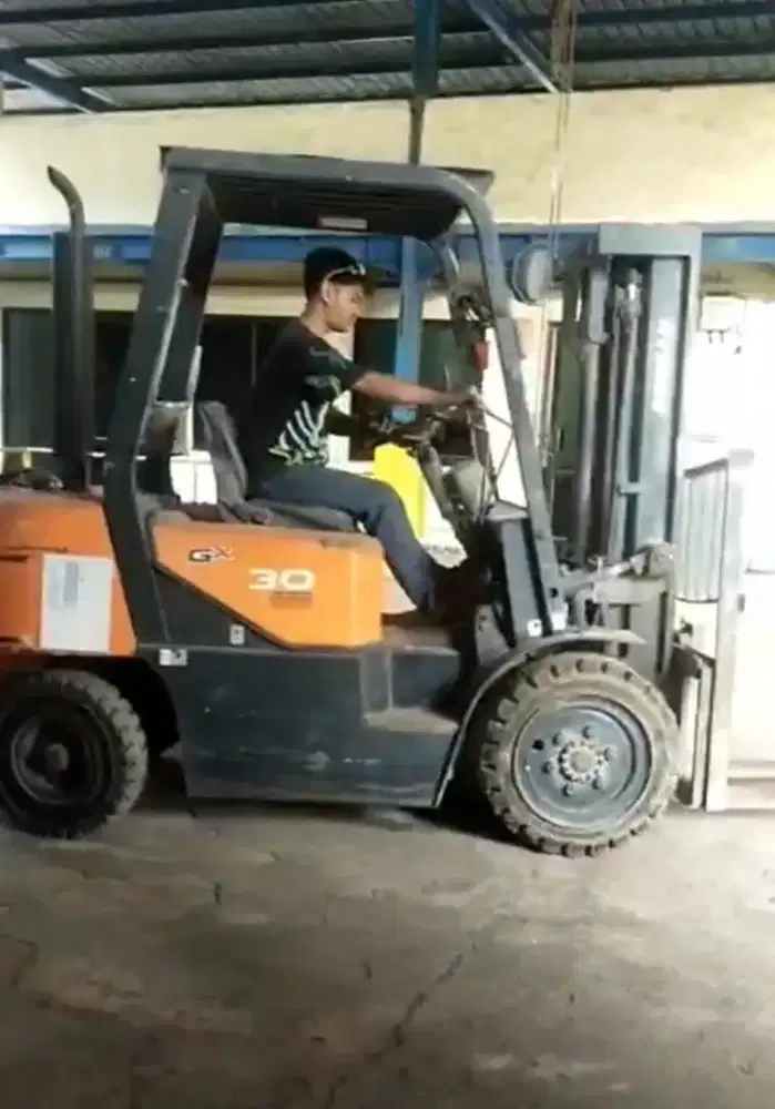 Dijual  Forklif Doosan 3 Ton
