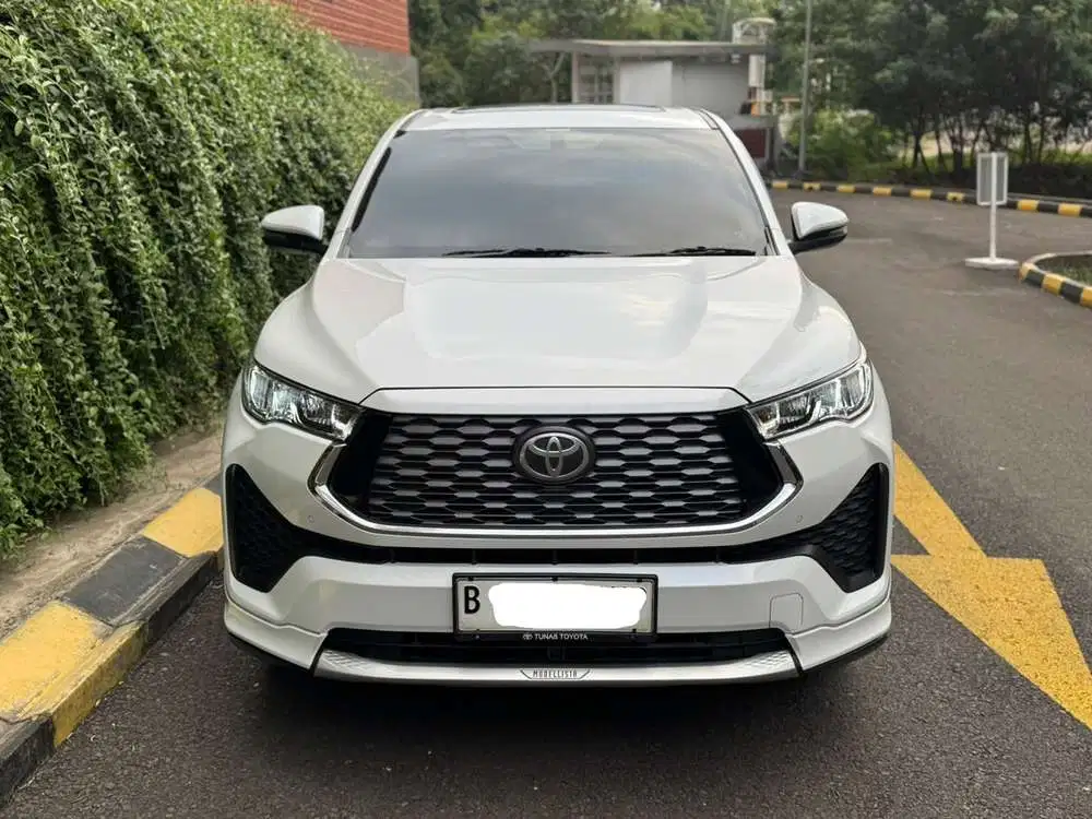 Toyota Kijang Innova Zenix V Hybrid Modelista 2025