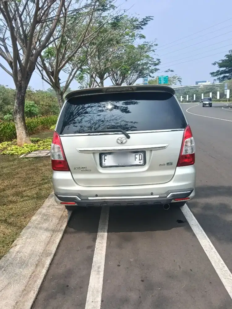 Toyota Kijang Innova 2012 Bensin
