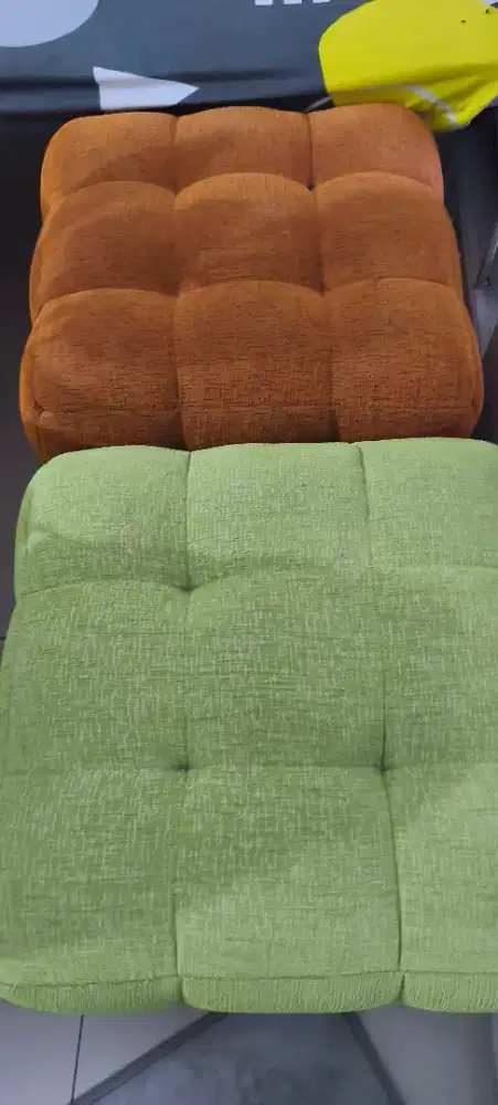 Dijual sepasang sofa lucu