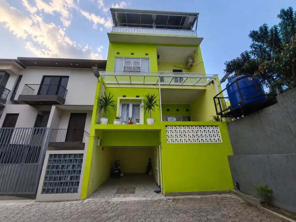 Rumah Padasuka Siap Huni 3 Lantai + Basement, Cek Sekarang!