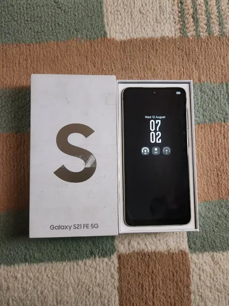 Samsung galaxy s21 fe Olive