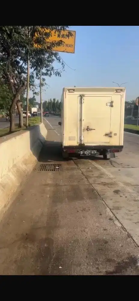 Butuh supir mobil BoX