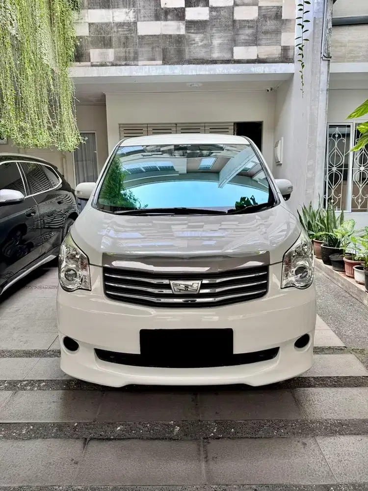 BU CASH! TOYOTA NAV1 G AT 2013 SUPER LOW KM ISTIMEWA SEKALI KAYAK BARU