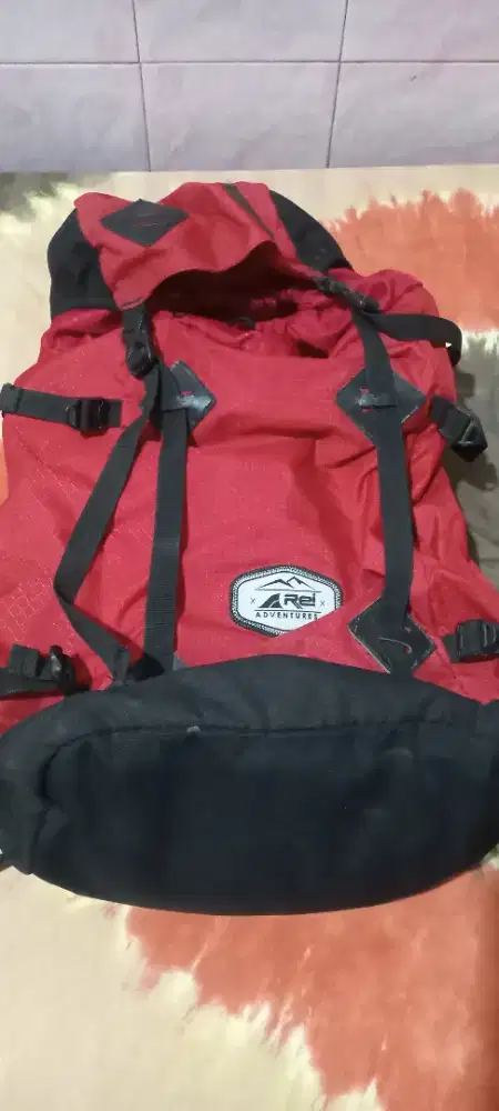 Tas ransel merk rei adventure masih bgs blom ada yg sobek siap pakai