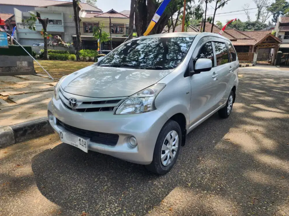 Avanza MT 2013 km 165rb asli