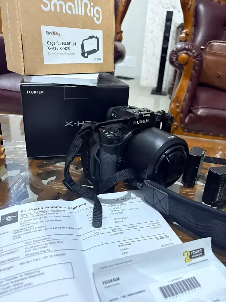 Fujifilm X-H2 + Lensa fujinon 56mm F1,2R + small ring full set