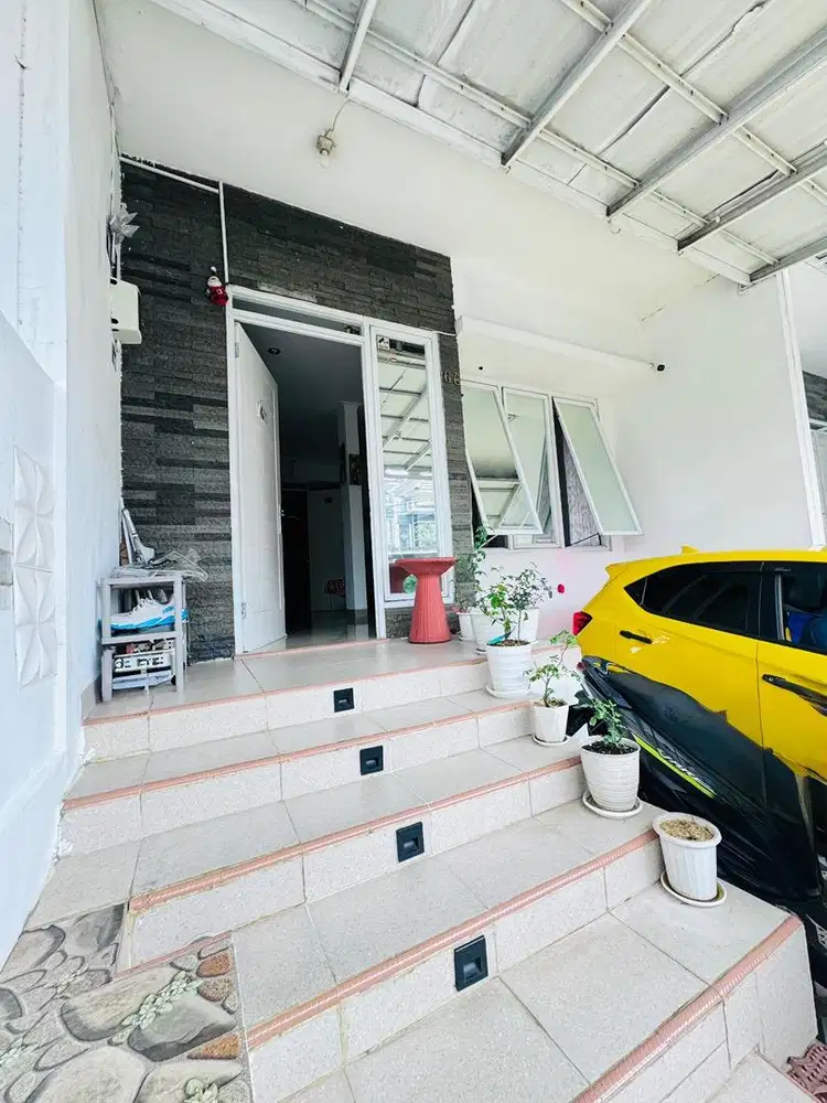 Rumah siap huni beserta isi